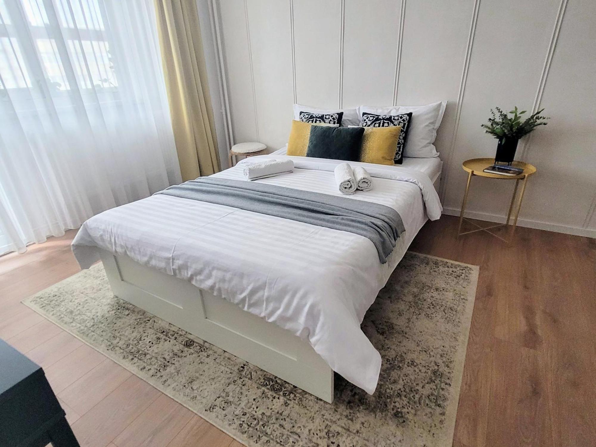 Cozy Retreat, Obor Market & Metro Apartamento *